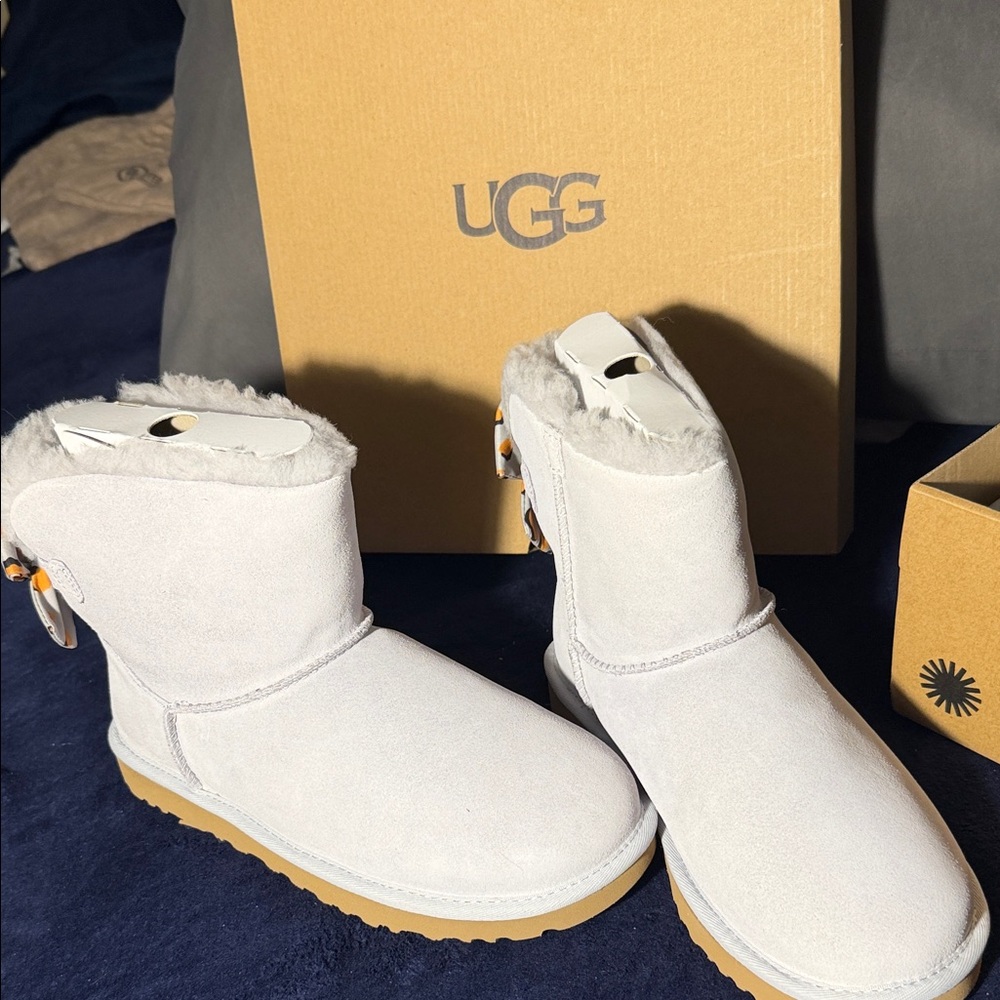 UGG Women's Mini Bailey Bow Ankle Boots with Light Grey and Orange Accents